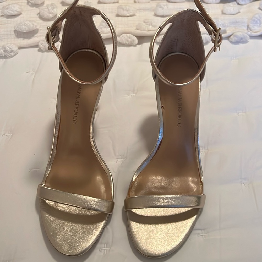 Banana Republic gold strap shoes